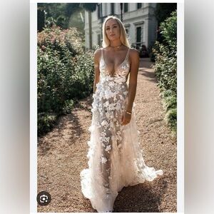 Berta wedding dress